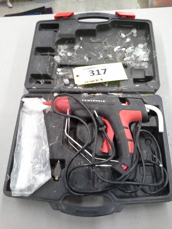 lot 317 image: Power hold Glue Gun