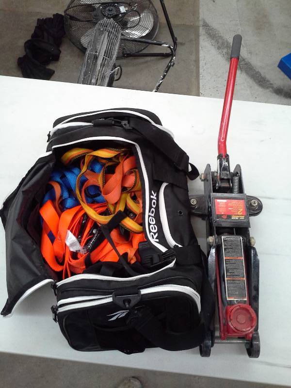 lot 327 image: Utility Straps & Floor Jack
