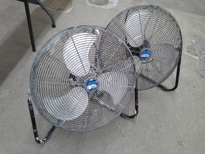 lot 330 image: Set of B-Air fans