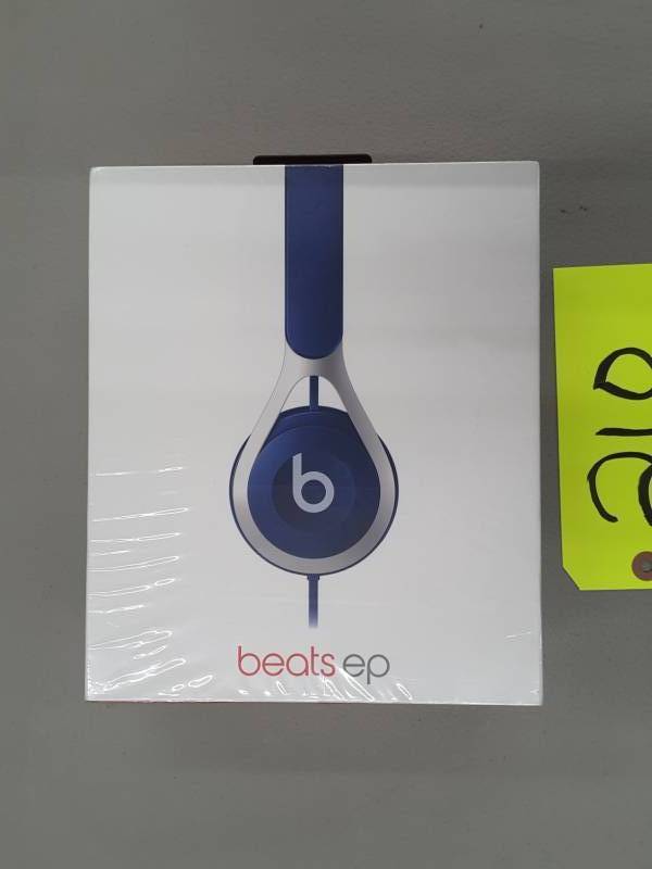 lot 210 image: Beats EP Headphones