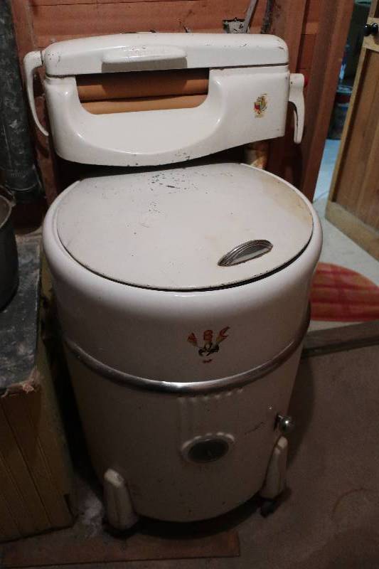 lot 33 image: ANTIQUE ABC WASHING MACHINE
