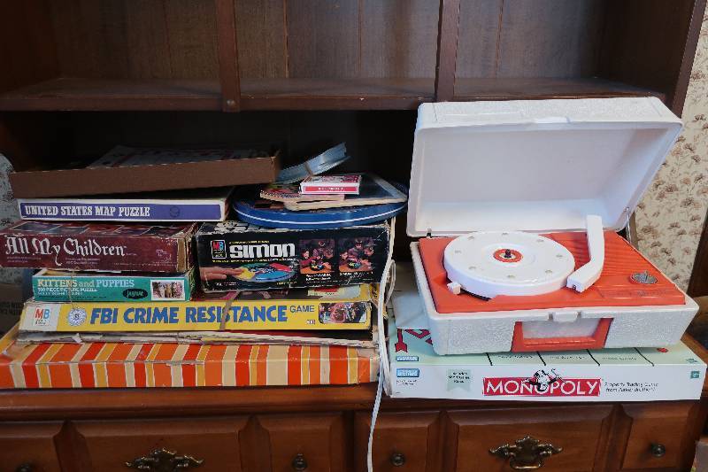 lot 82 image: OLDER GAMES AND SMALL RECORD PLAYER