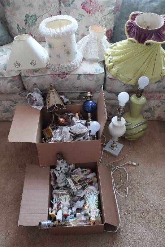 lot 84 image: 2 BOXES OF LAMPS