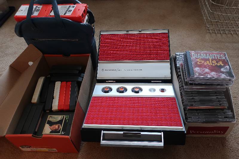 lot 89 image: VINTAGE 8 TRACK PLAYER AND CASSETTES