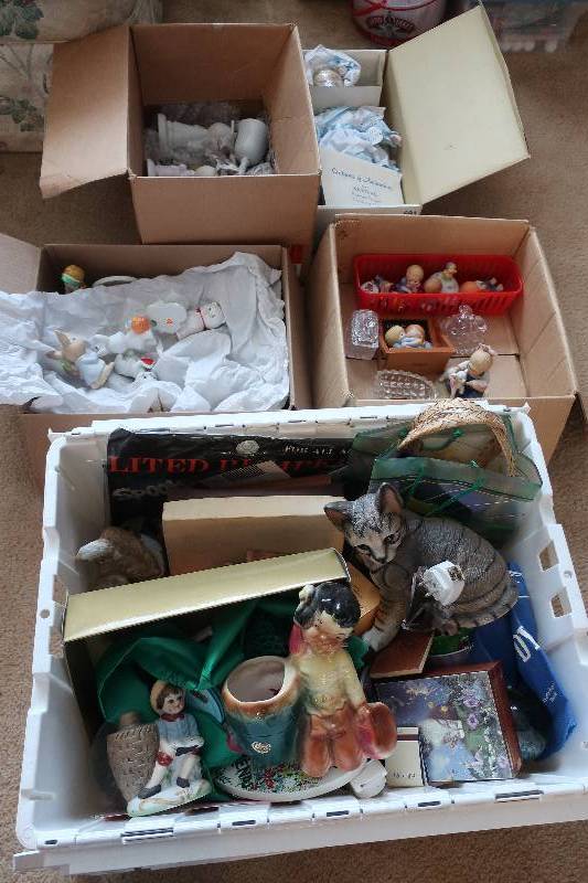 lot 90 image: 4 BOXES OF MISC HOME DECOR ITEMS AND FIGURINES