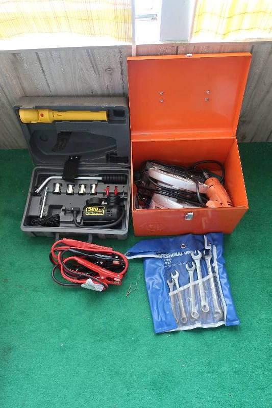 lot 95 image: TOOL LOT