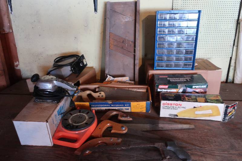 lot 96 image: TOOL LOT