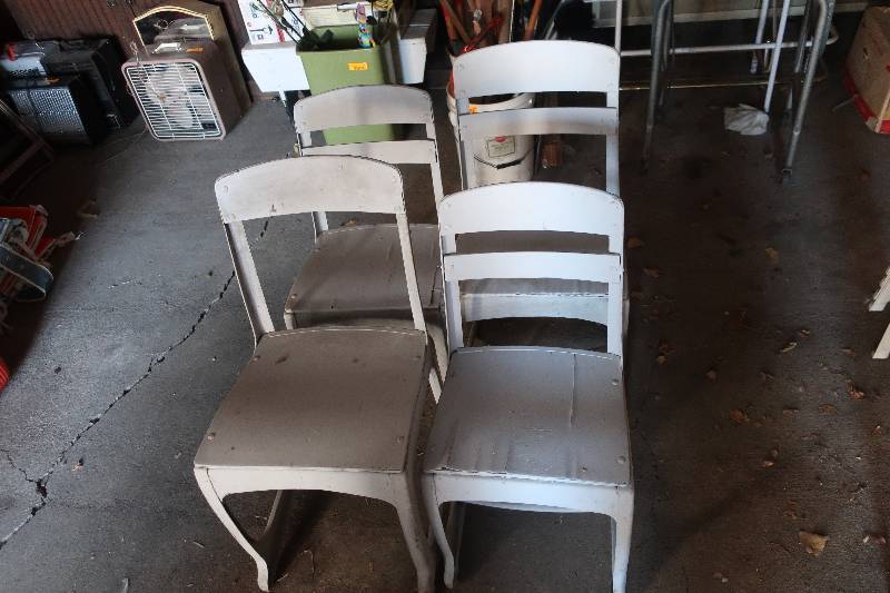 lot 151 image: 4 WOOD AND METAL SCHOOL CHAIRS