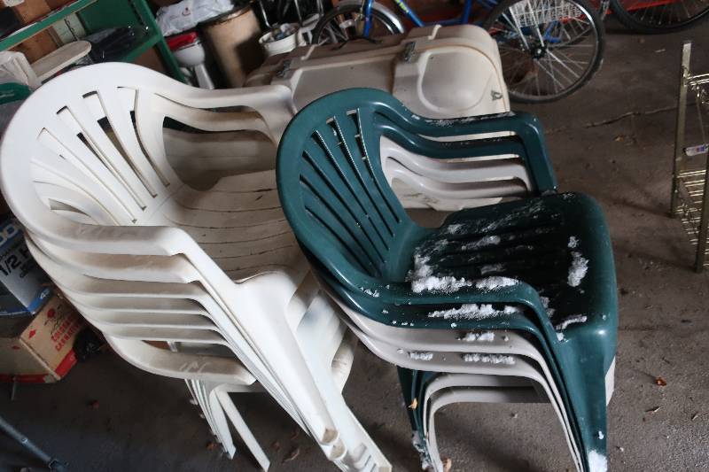 lot 152 image: 11 PLASTIC LAWN CHAIRS