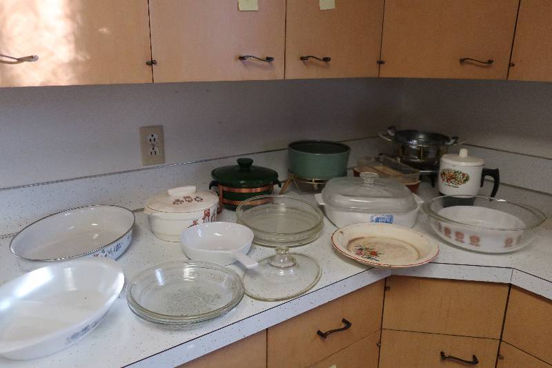 lot 164 image: KITCHEN ITEMS