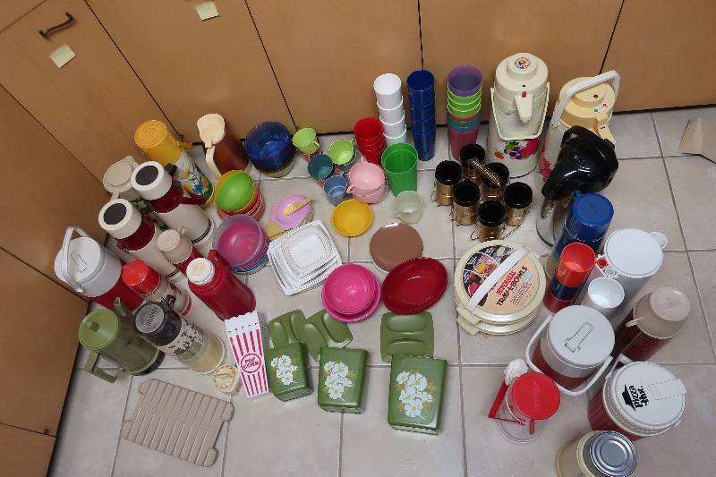 lot 170 image: KITCHEN ITEMS