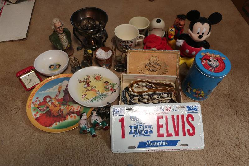 lot 178 image: MISC SURPRISE LOT, PLATES, FIGURINES AND MORE