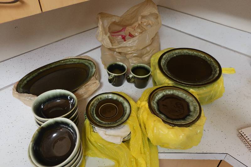 lot 179 image: SET OF DISHES