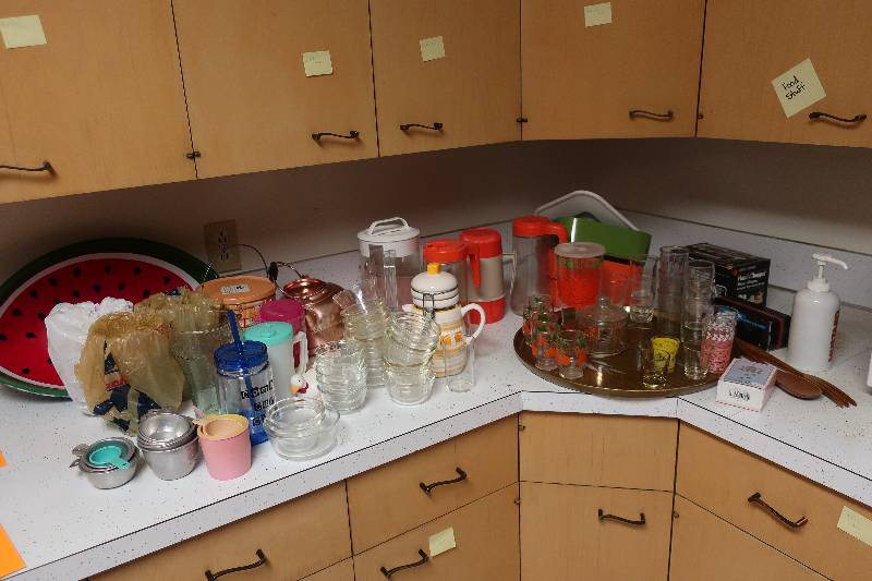 lot 186 image: MISC GLASSWARE ITEMS