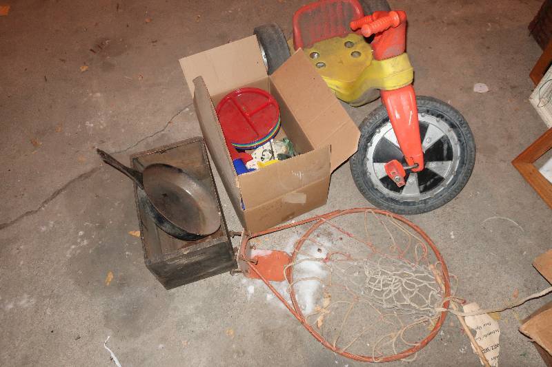 lot 190 image: GARAGE MISC ITEMS