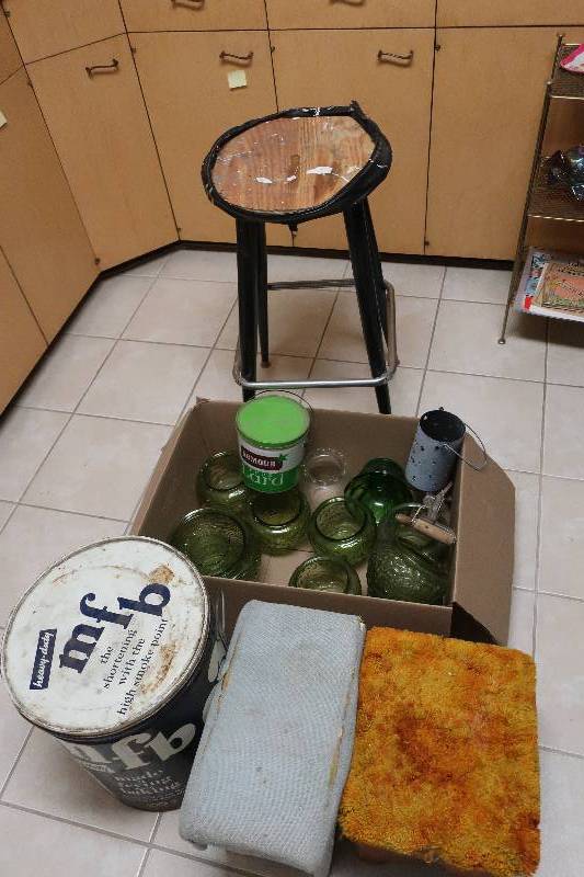 lot 196 image: BOX OF GREEN JARS, VINTAGE TIN AND 3 STOOLS