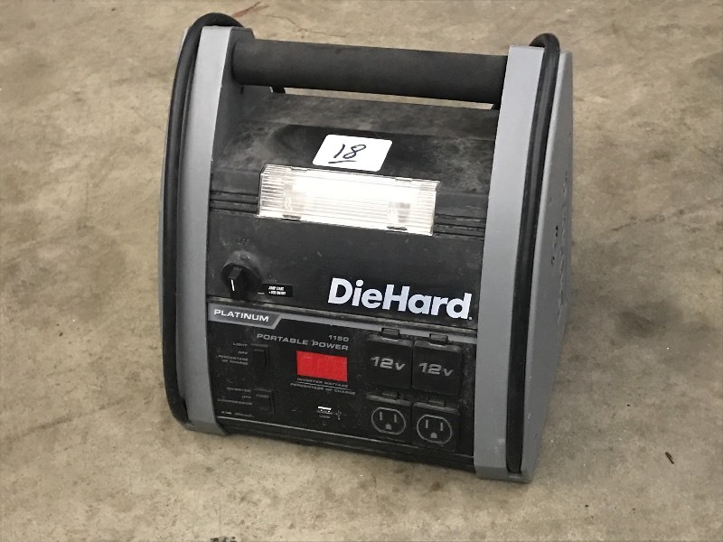 lot 18 image: Die-Hard 12Volt Jump Pack  Power I...