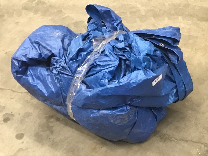 lot 28 image: Large Poly Tarp ...