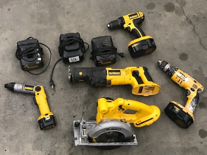 lot 42 image: DeWalt 18Volt Cordless Tool Set Wit...