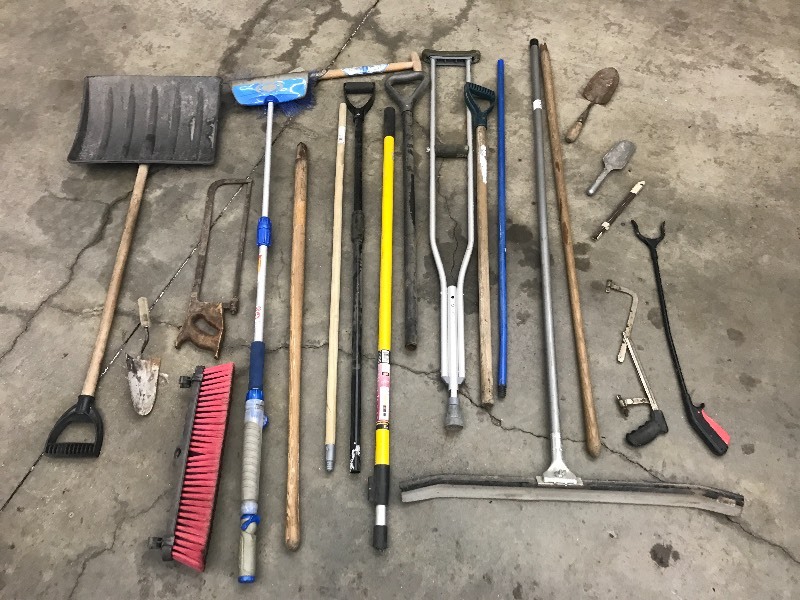 lot 71 image: Lot Of Assorted Hand Tools & Tool H...