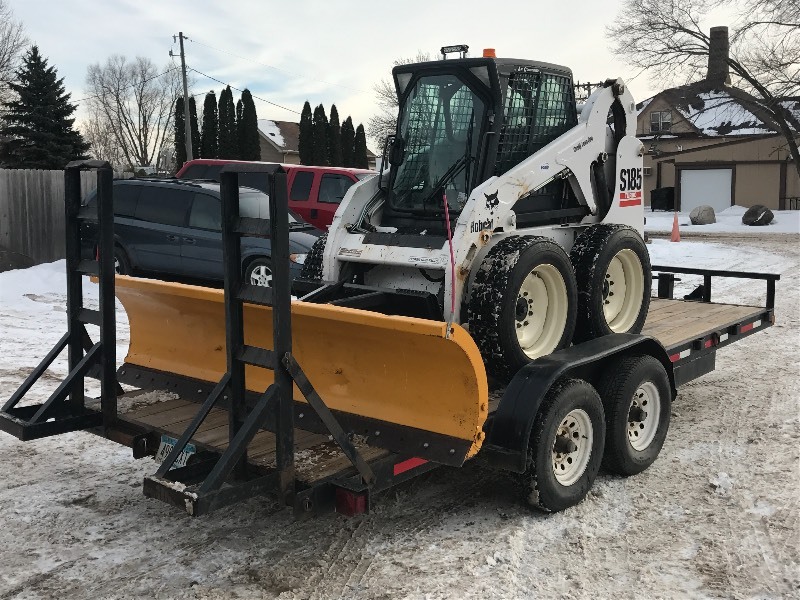lot 1 image: Heavy Duty Equipment Trailer