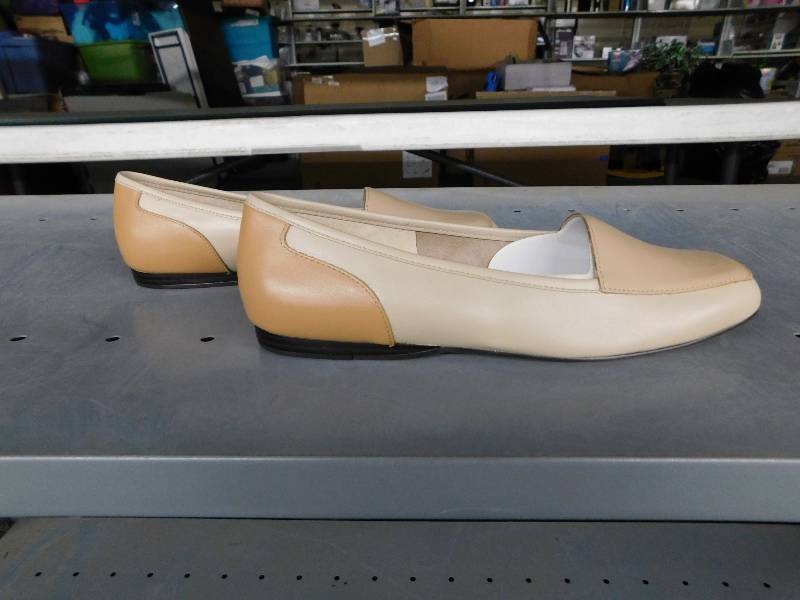 lot 458 image: WOMENS DRESS SHOES, SIZE 7 12 M