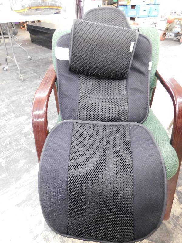 lot 437 image: SEAT PAD