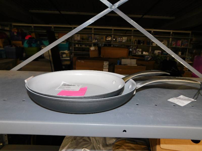 lot 446 image: SET OF TWO FRYING PANS