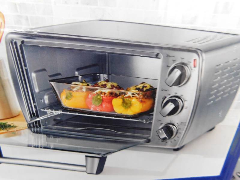 lot 471 image: OSTER COUNTERTOP OVEN