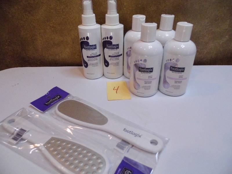 lot 4 image: FootLogix Assorted Product