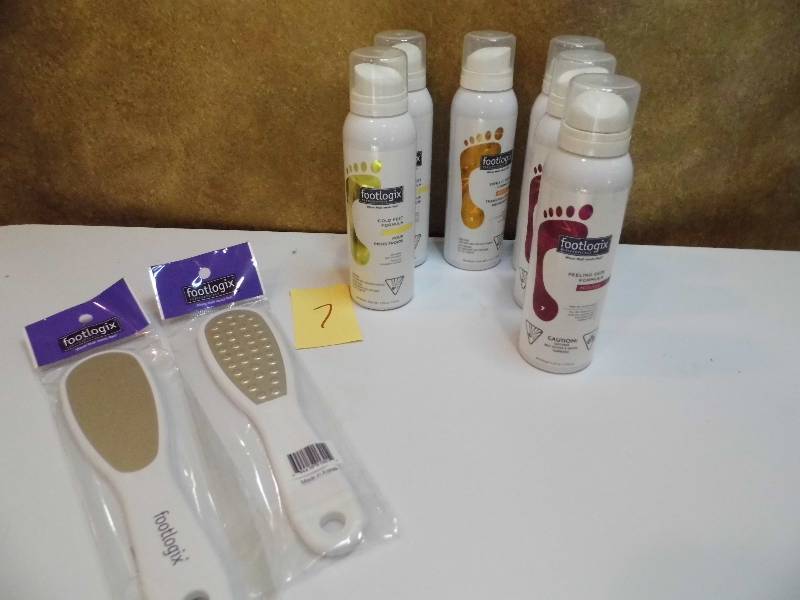 lot 7 image: FootLogix Assorted Product