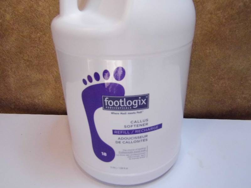 lot 15 image: FootLogix Assorted Product