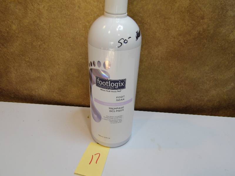 lot 17 image: FootLogix Assorted Product