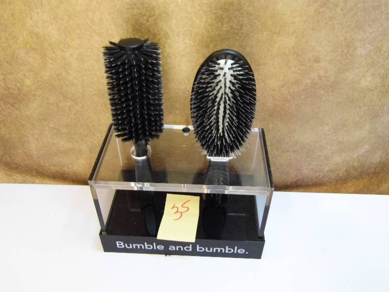 lot 35 image: Bubble - Bubble Brushes