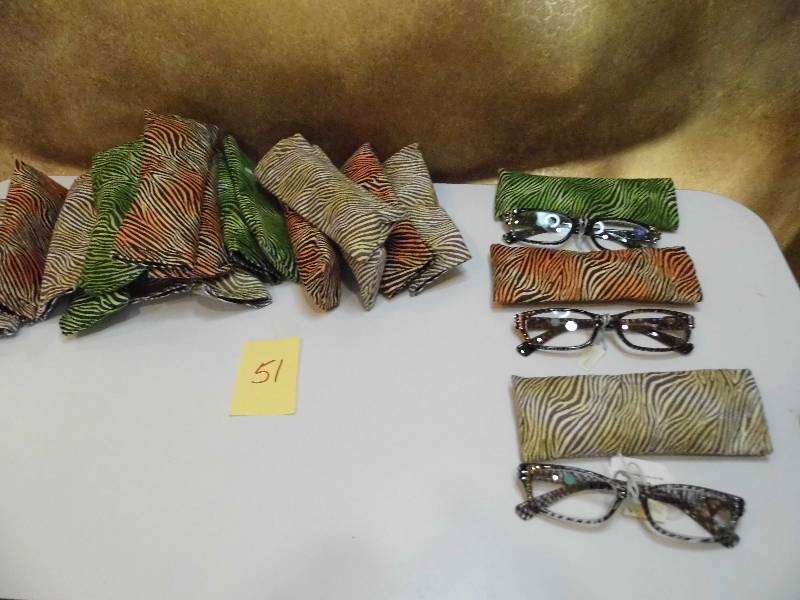 lot 51 image: Readers wMatching Cases