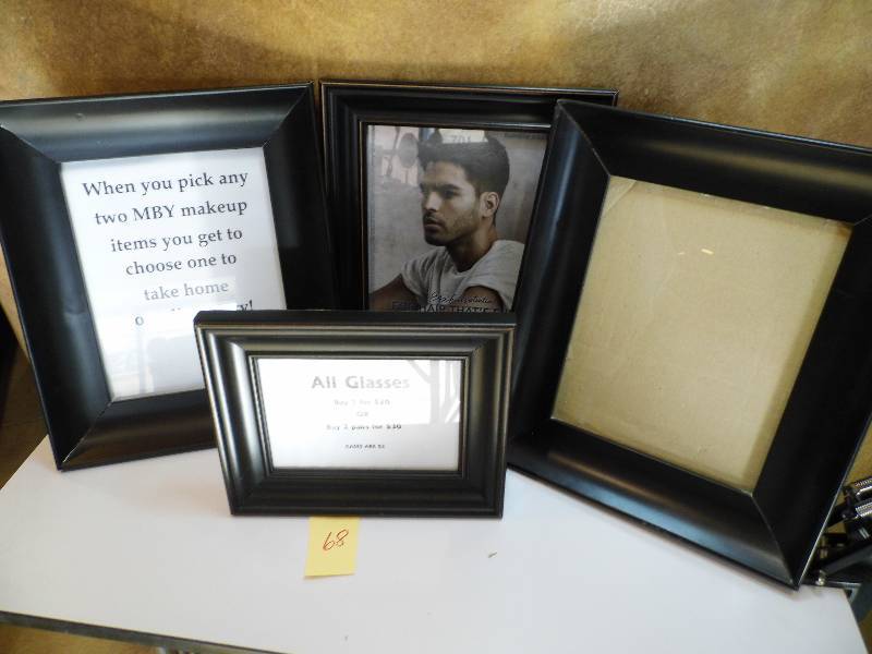 lot 68 image: Assorted Picture Frames