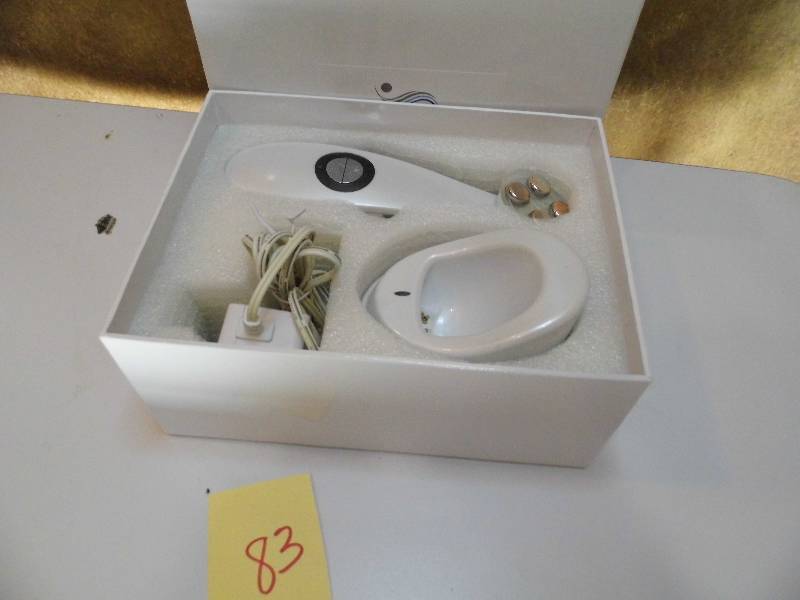 lot 83 image: Multifunction Beauty Device