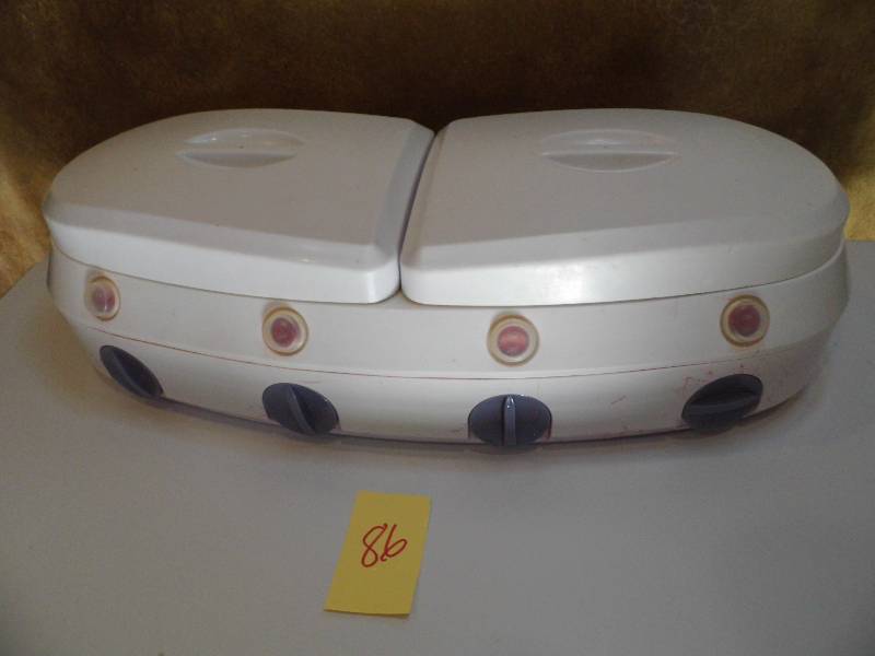 lot 86 image: Wax Melter