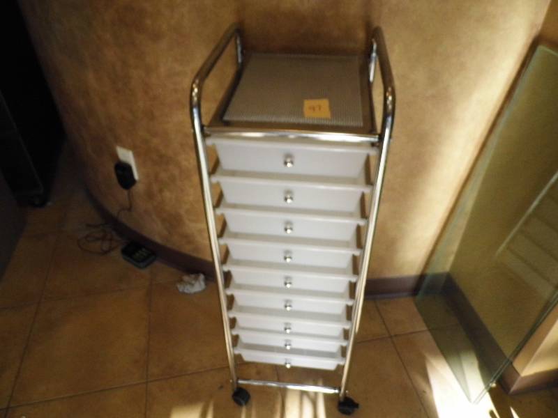 lot 97 image: Organizer on Wheels