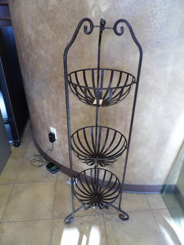 lot 99 image: Metal Baskets