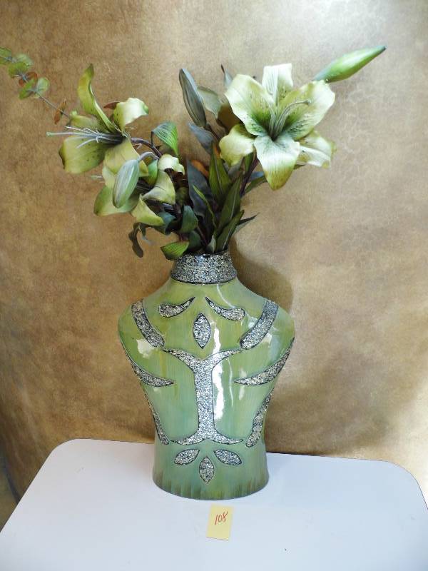 lot 108 image: Metal Vase