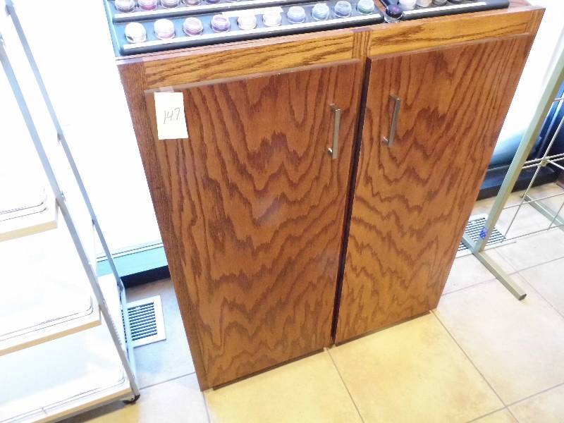 lot 147 image: Cabinet