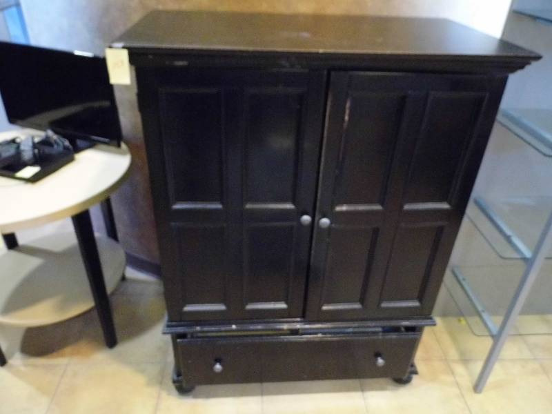 lot 153 image: Cabinet