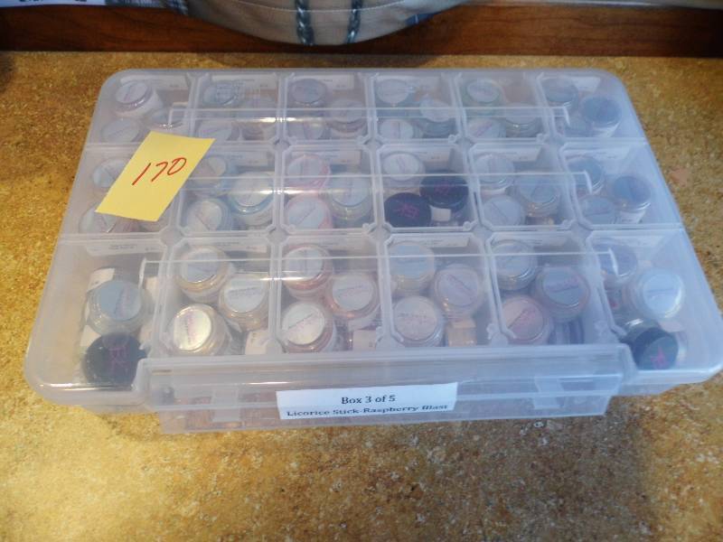 lot 170 image: Eye Kandy  w Organizer