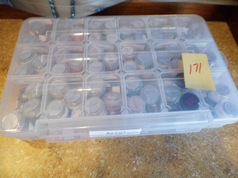 lot 171 image: Eye Kandy  w Organizer