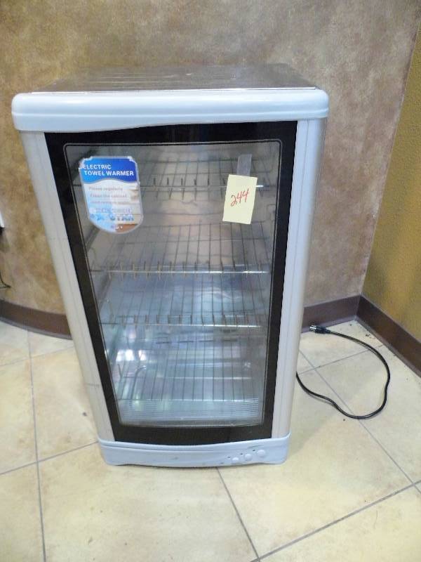 lot 244 image: Towel Warmer
