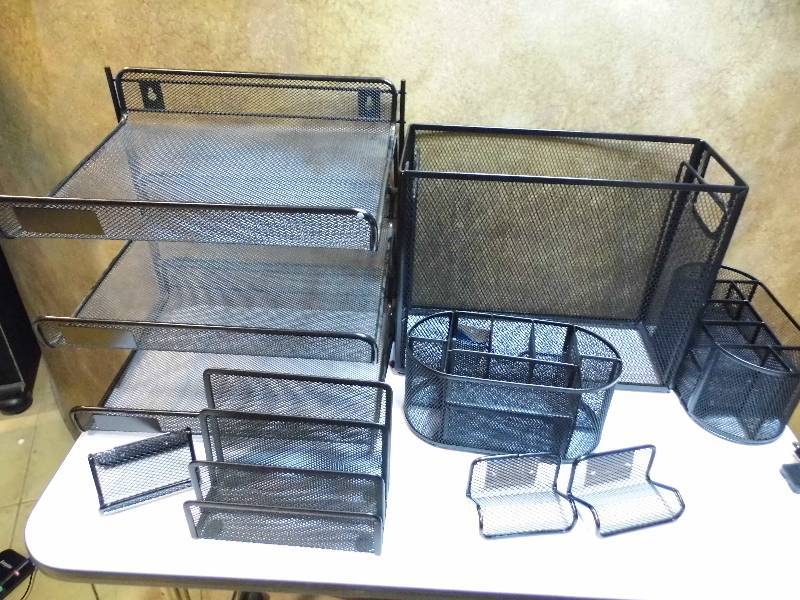 lot 247 image: Desk Organizers