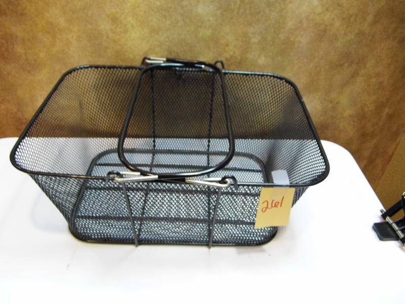 lot 261 image: 10 Shopping Baskets w Holder