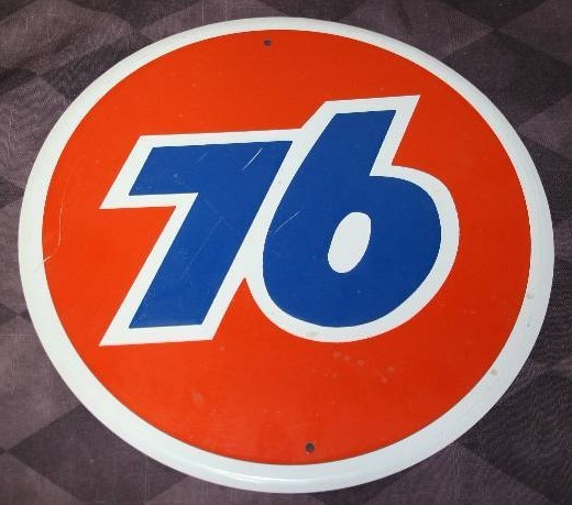 Tin 76 Sign