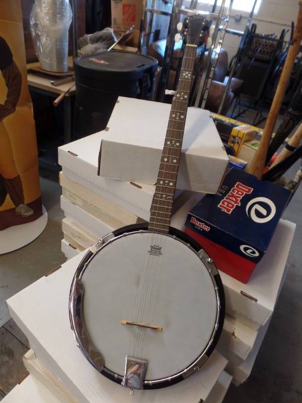 lot 805 image: 5 STRING BANJO